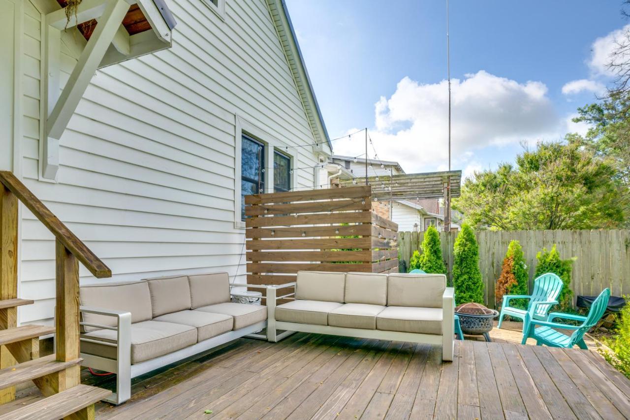Charming Retreat With Patio And Fireplace! *